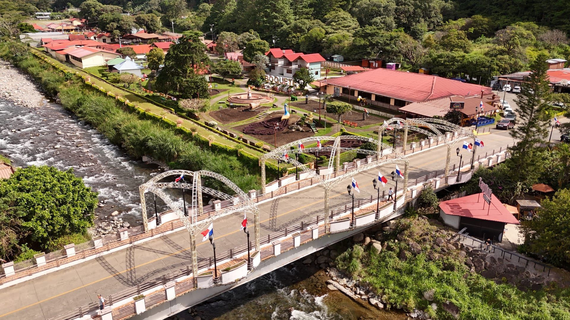 Puente sobre el Río Caldera, Boquete, Chiriquí