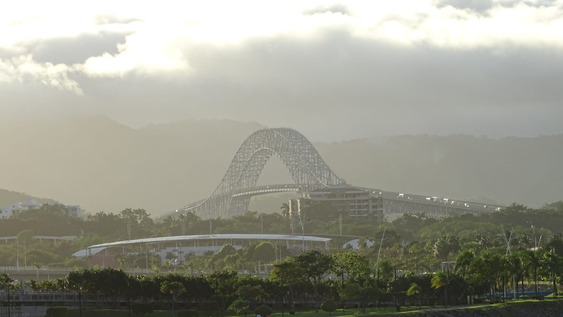 Puente de las Américas, Canal de Panamá